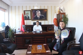 Şampiyondan Kaymakama ziyaret