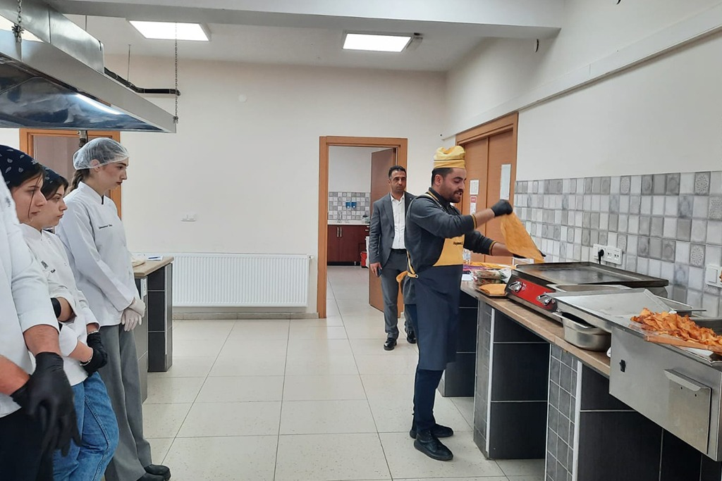 Söğüt Meslek Yüksekokulu Öğrencileri İçin Yeni Bir Kariyer Kapısı!