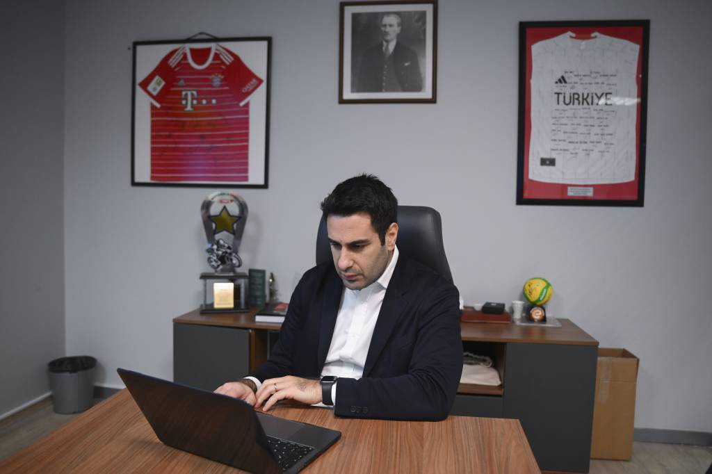 bilecik-haber_spor-basinin-deneyimli-isimleri-aa-nin-yilin-kareleri-oylamasina-katildi-57863.jpg