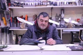 bilecik-haber_tekirdag-da-rafa-ismi-verilen-saksagan-tarihi-carsinin-maskotu-oldu-53459.jpg