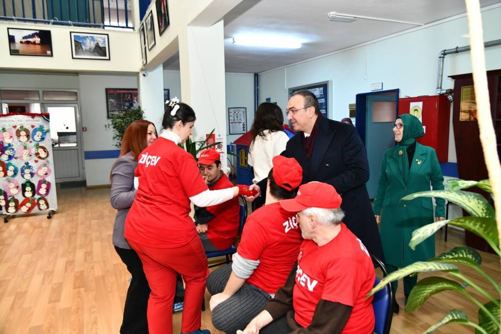 bilecik-haber_tekirdag-valisi-soyturk-zicev-i-ziyaret-etti-55894.jpg