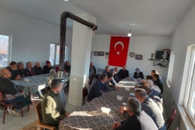 Tüm köyleri tek tek geziyor