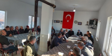 Tüm köyleri tek tek geziyor