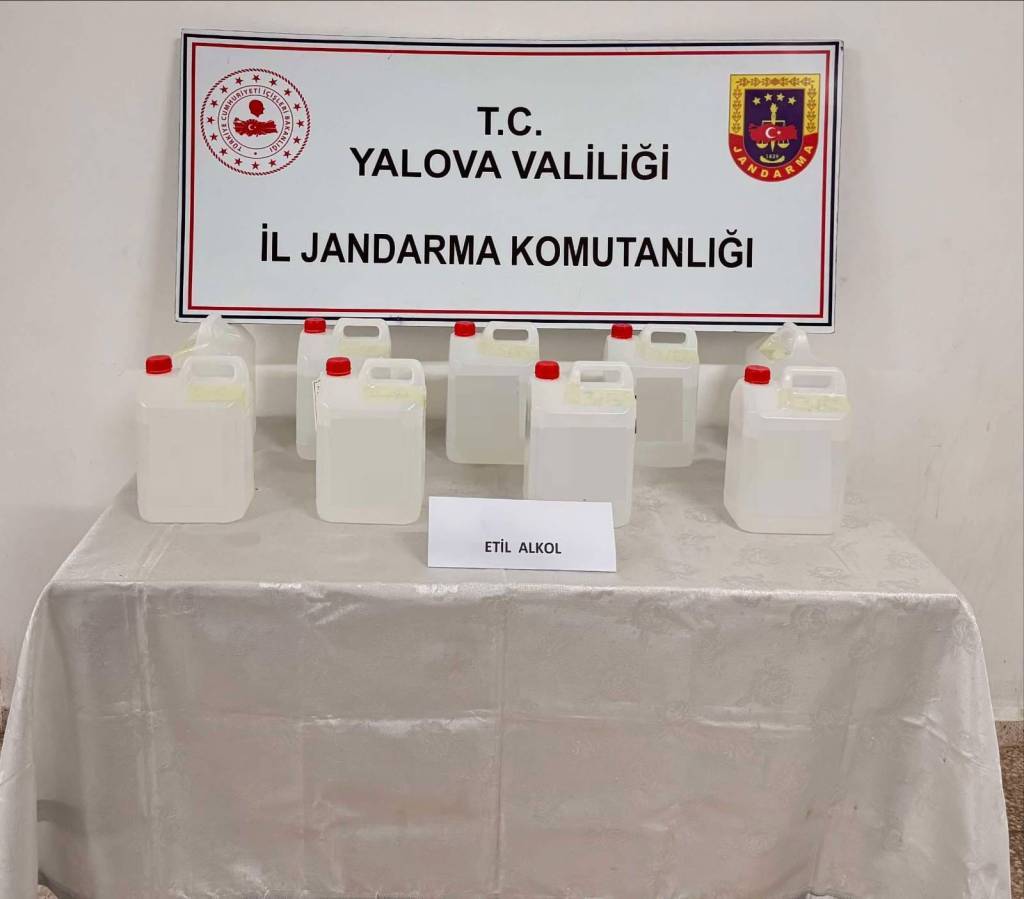 bilecik-haber_yalova-da-yuzey-temizleyici-bidonlarina-doldurulmus-45-litre-etil-alkol-ele-gecirildi-55813.jpg