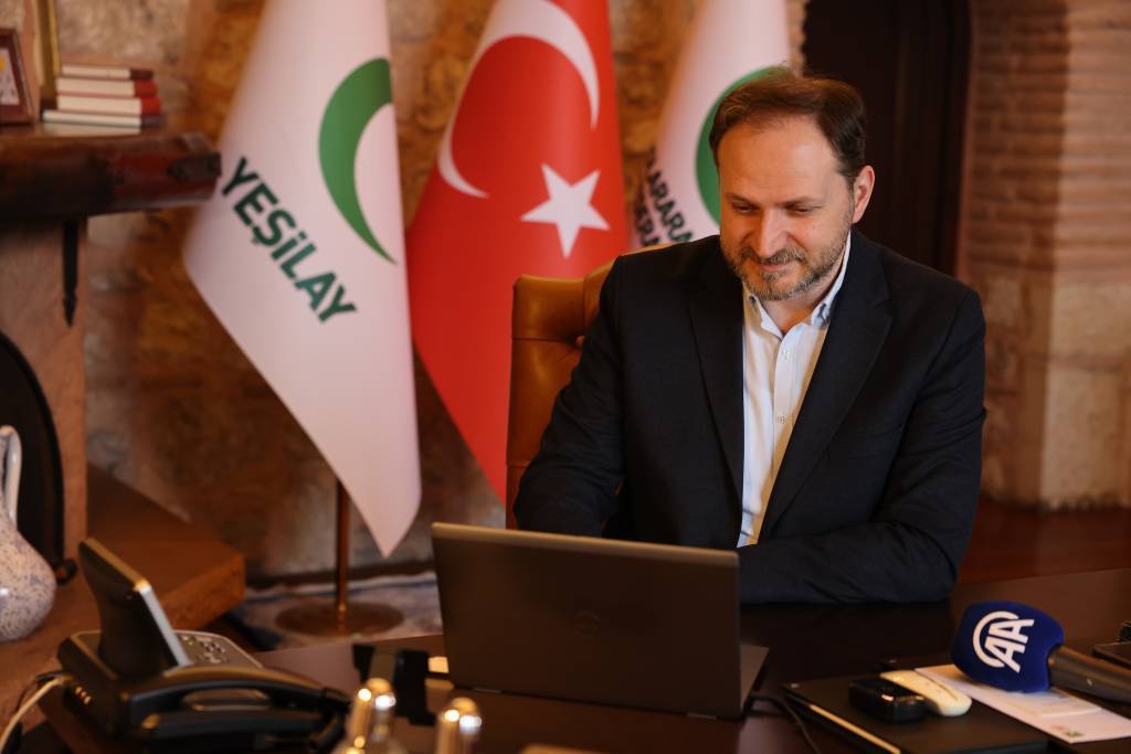 bilecik-haber_yesilay-baskani-mehmet-dinc-aa-nin-yilin-kareleri-oylamasina-katildi-55450.jpg