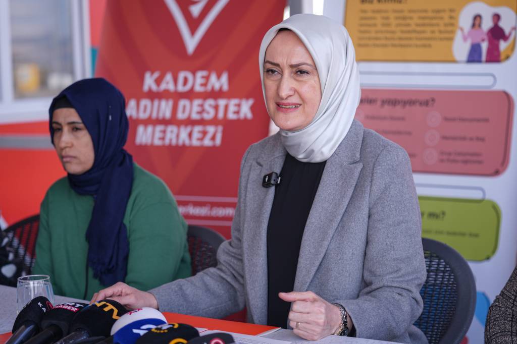 bilecik-haber_adiyaman-da-kadem-kadin-destek-merkezi-nin-resmi-acilisi-yapildi-58656.jpg