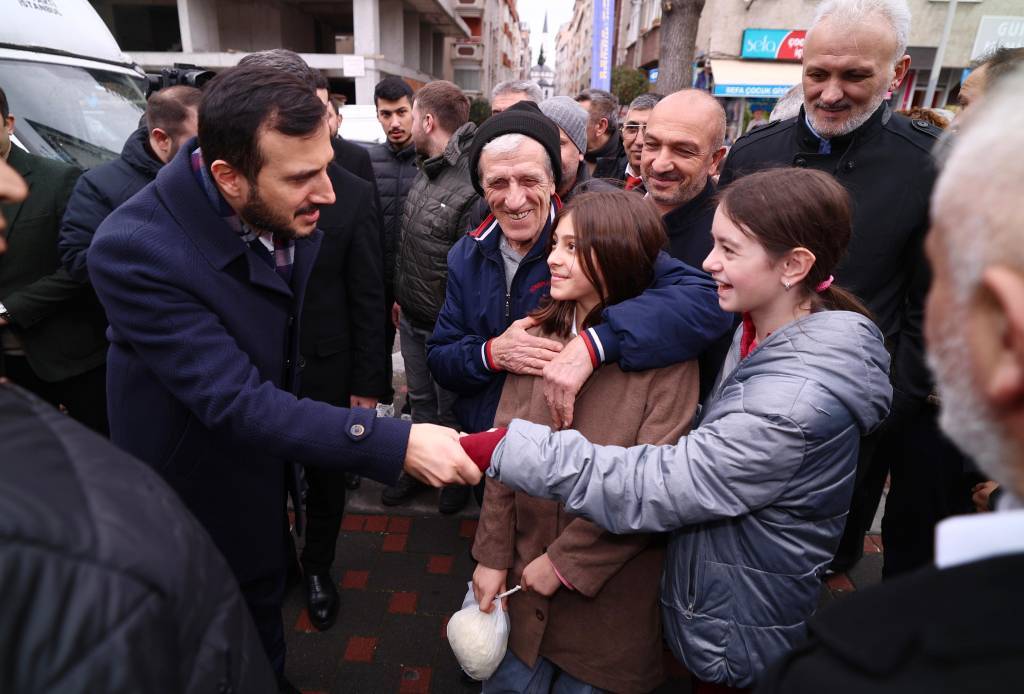 bilecik-haber_ak-parti-istanbul-il-baskani-ozdemir-bazi-ilcelere-ziyarette-bulundu-61854.jpg