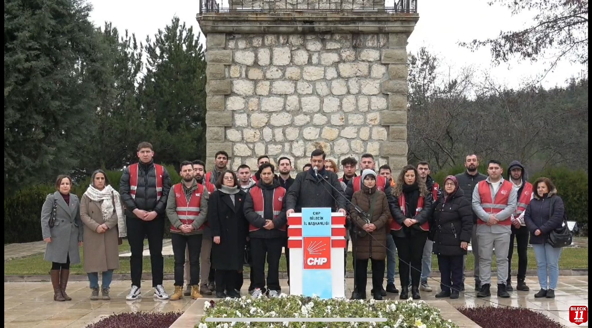 BAŞKAN KÖSEM: "ONURLU TEĞMENLERİN YANINDAYIZ"