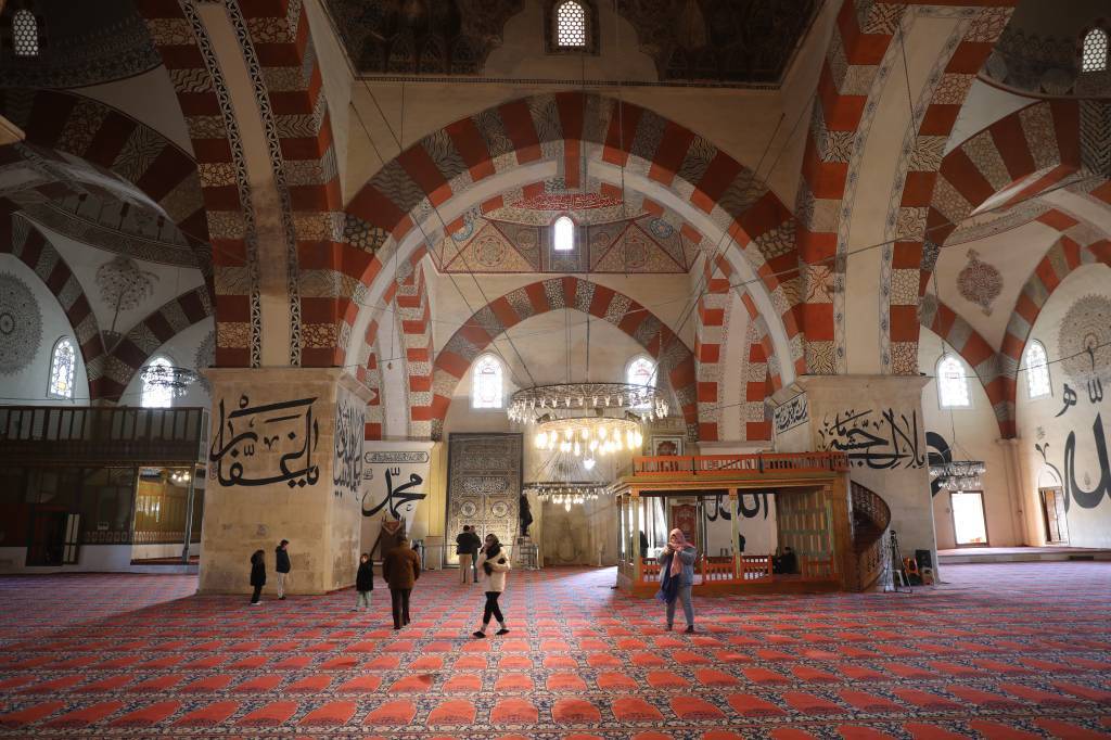 bilecik-haber_edirne-de-camiler-ramazanda-gul-kokacak-61856.jpg