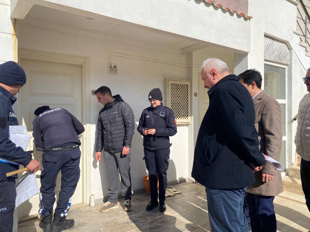 bilecik-haber_gokceada-da-turizm-isletme-belgesi-olmayan-otel-ve-pansiyonlar-muhurlendi-59847.jpg