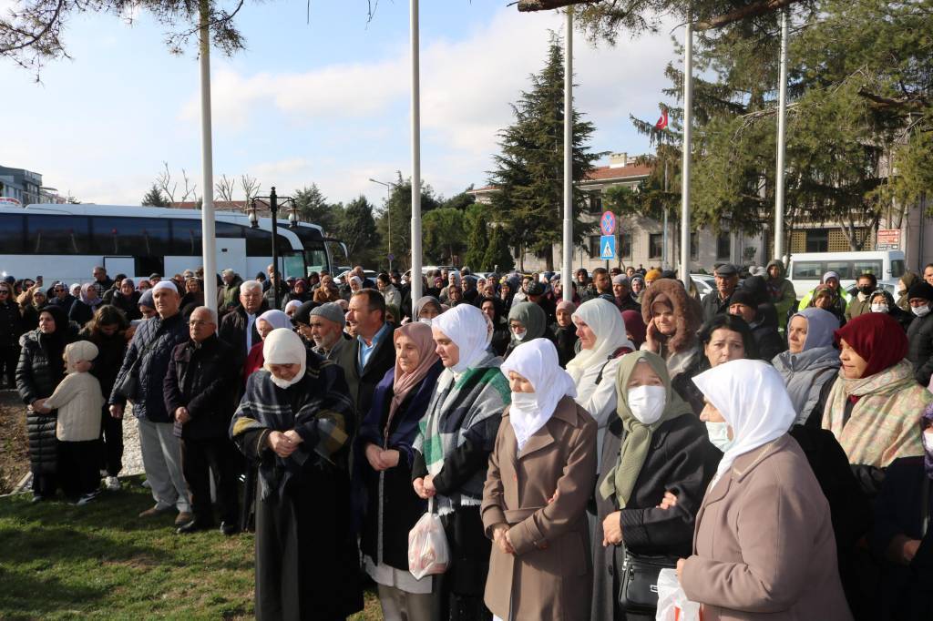 bilecik-haber_kirklareli-nde-umre-kafilesi-kutsal-topraklara-ugurlandi-60105.jpg