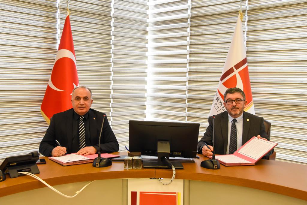 ÜNİVERSİTE İLE BTSO ARASINDA PROTOKOL İMZALANDI