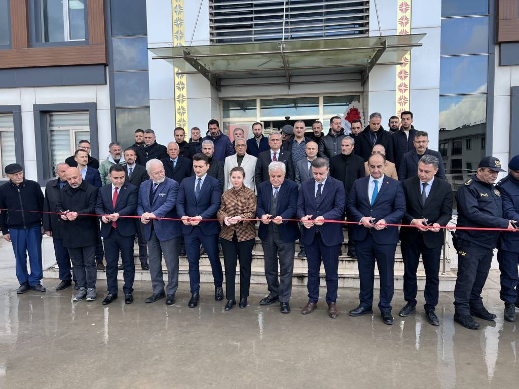 bilecik-haber_yalova-da-ibrahim-nuh-paksu-mesleki-ve-teknik-anadolu-lisesi-acildi-59012.jpg
