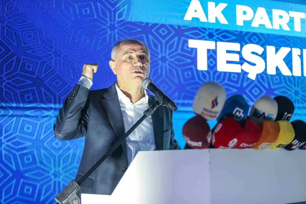 bilecik-haber_ak-parti-genel-baskanvekili-efkan-ala-bursa-da-teskilata-vefa-iftari-nda-konustu-65545.jpg