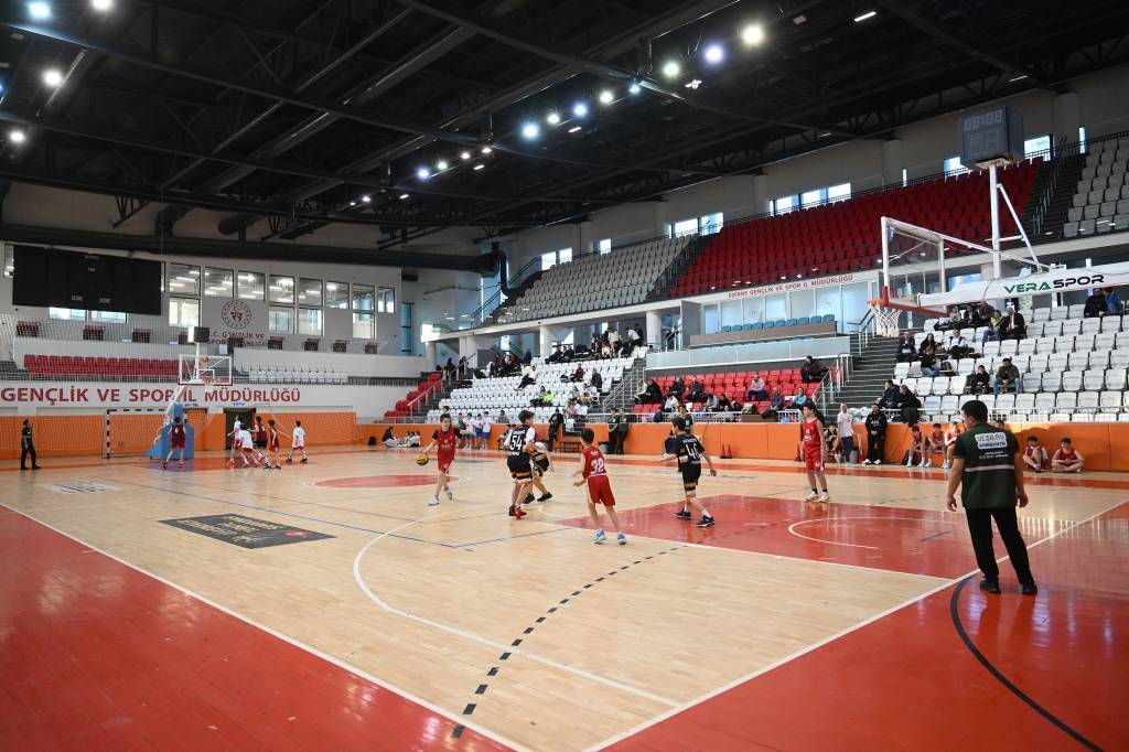 bilecik-haber_edirne-de-yesilay-haftasi-dolayisiyla-basketbol-turnuvasi-duzenlendi-63664.jpg