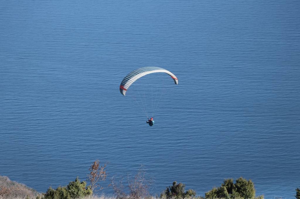bilecik-haber_italyan-gezgin-tekirdag-da-yamac-parasutu-yaparak-gokyuzuyle-bulustu-64244.jpg