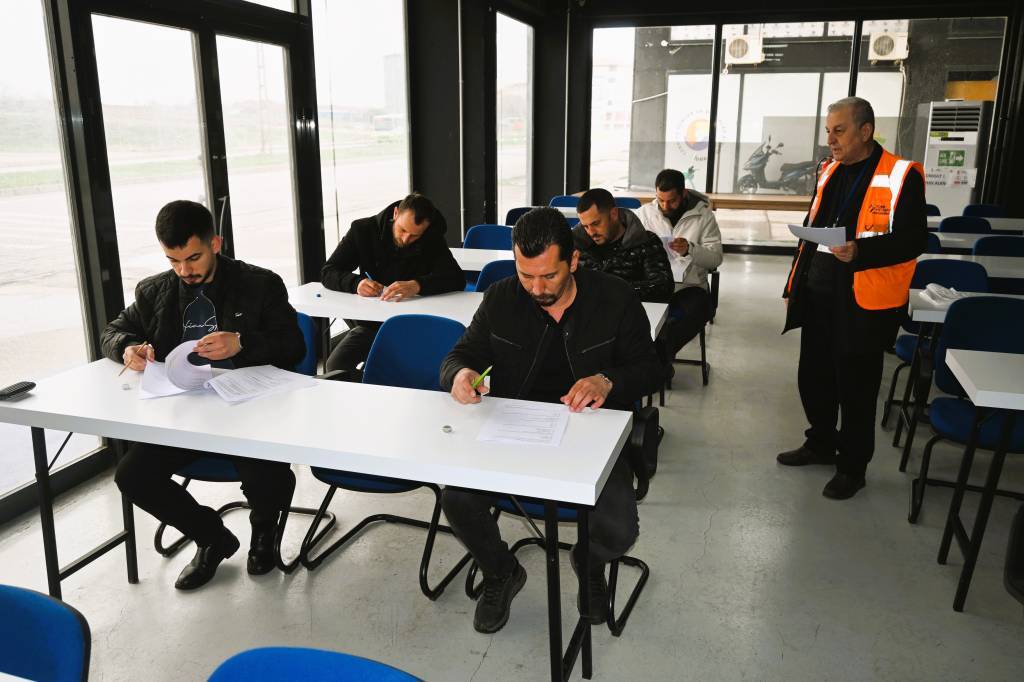 bilecik-haber_kirklareli-nde-tasit-alim-satim-danismanligi-mesleki-yeterlilik-sinavi-yapildi-66618.jpg