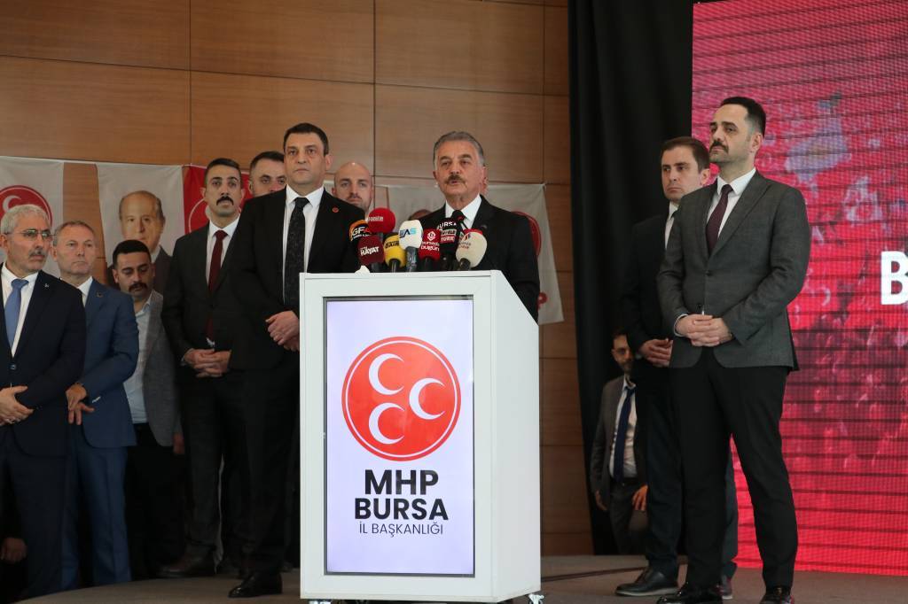 bilecik-haber_mhp-genel-sekreteri-ismet-buyukataman-bursa-da-partisinin-bayramlasmasinda-konustu-67779.jpg