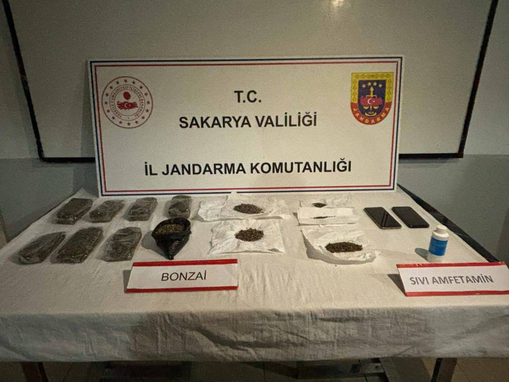 bilecik-haber_sakarya-da-uyusturucu-operasyonunda-yakalanan-2-zanli-tutuklandi-66736.jpg
