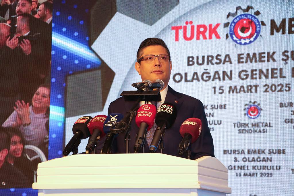bilecik-haber_turk-metal-sendikasi-baskani-altundag-bursa-da-konustu-65438.jpg
