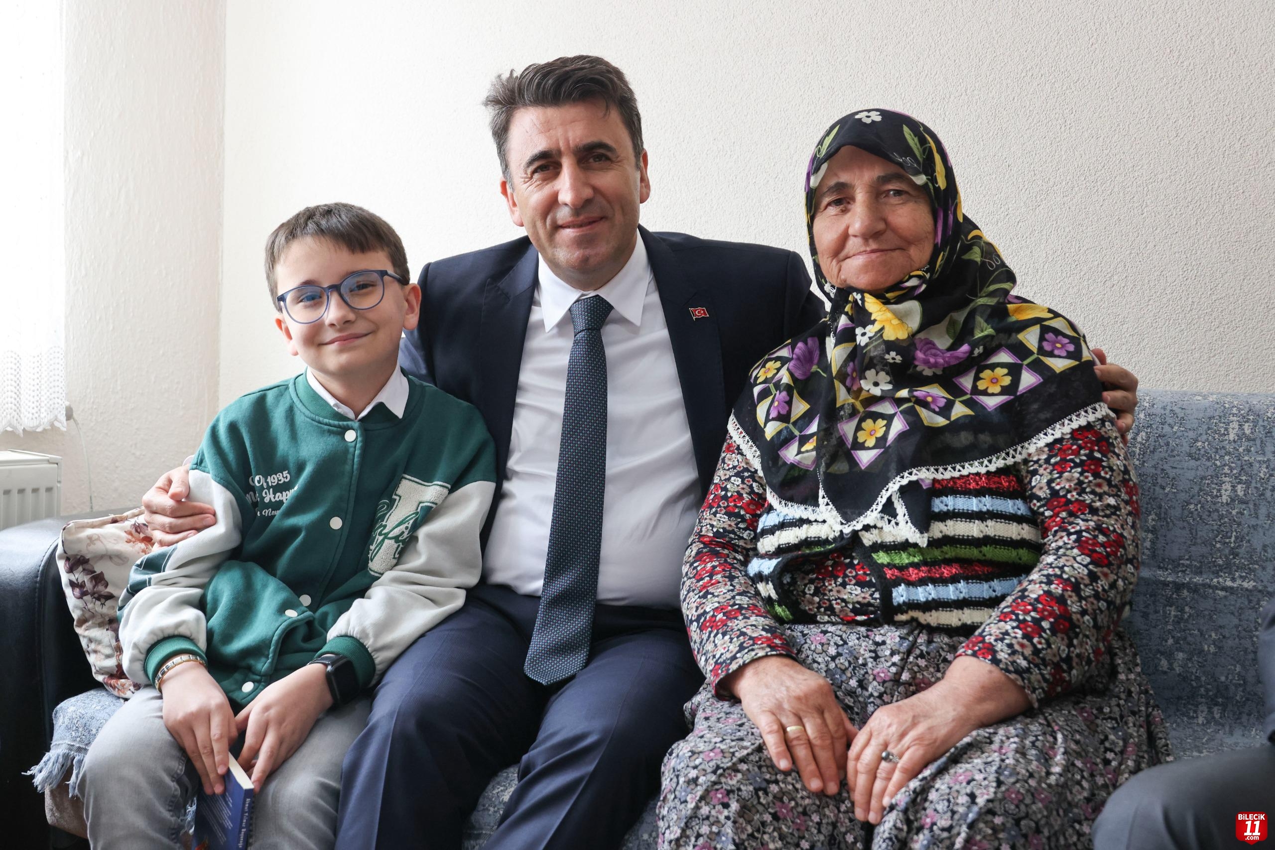 Bilecik Valisi Aygöl şehit ailesini ziyaret etti