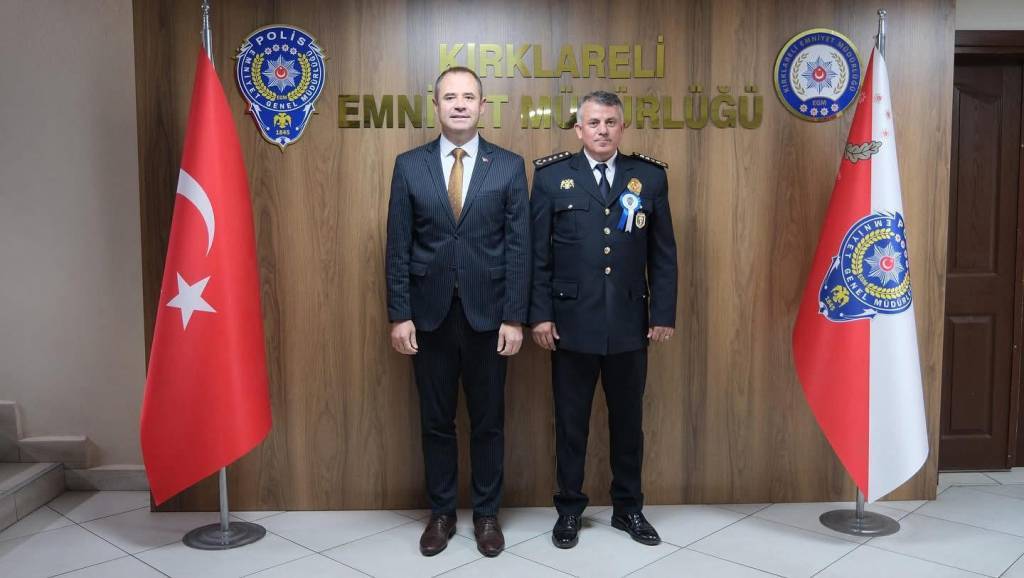 bilecik-haber_kirklareli-belediye-baskani-bulut-il-emniyet-muduru-camuroglu-nu-ziyaret-etti-69279.jpg