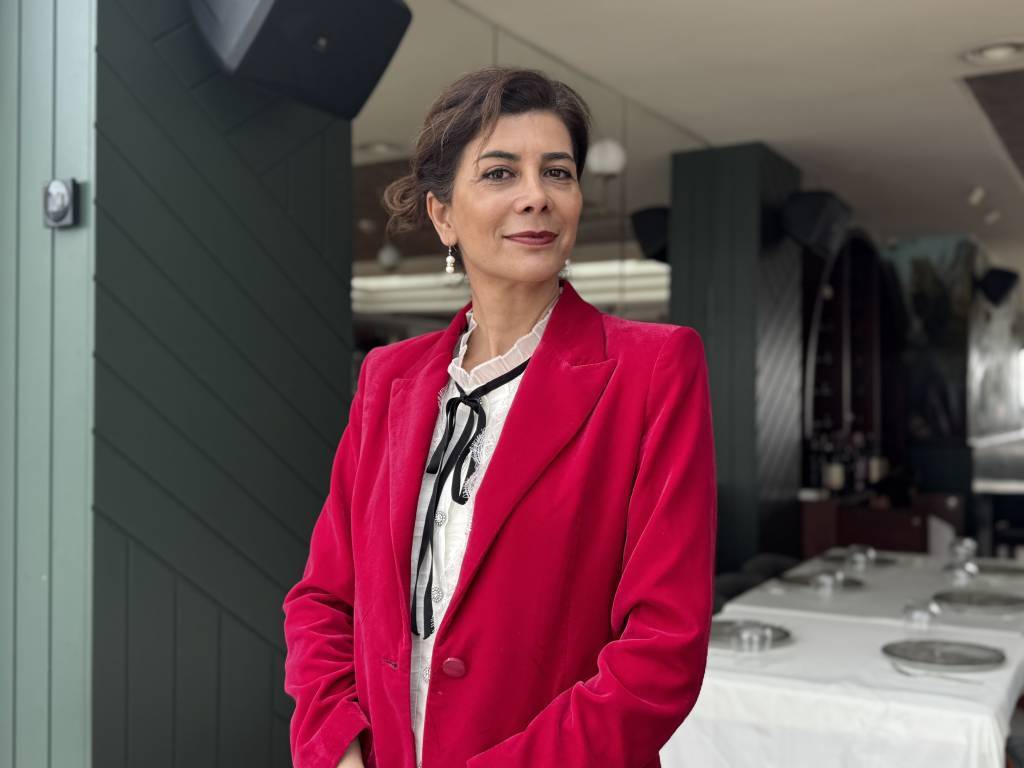 bilecik-haber_gazeteci-asli-atasoy-birol-bayram-i-anlattigi-kitabin-ruyasi-adli-belgesele-imza-atti-76243.jpg