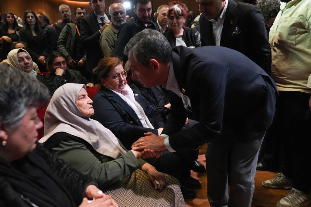 bilecik-haber_guncelleme-3-chp-genel-baskani-ozel-e-yumruklu-saldiri-73233.jpg