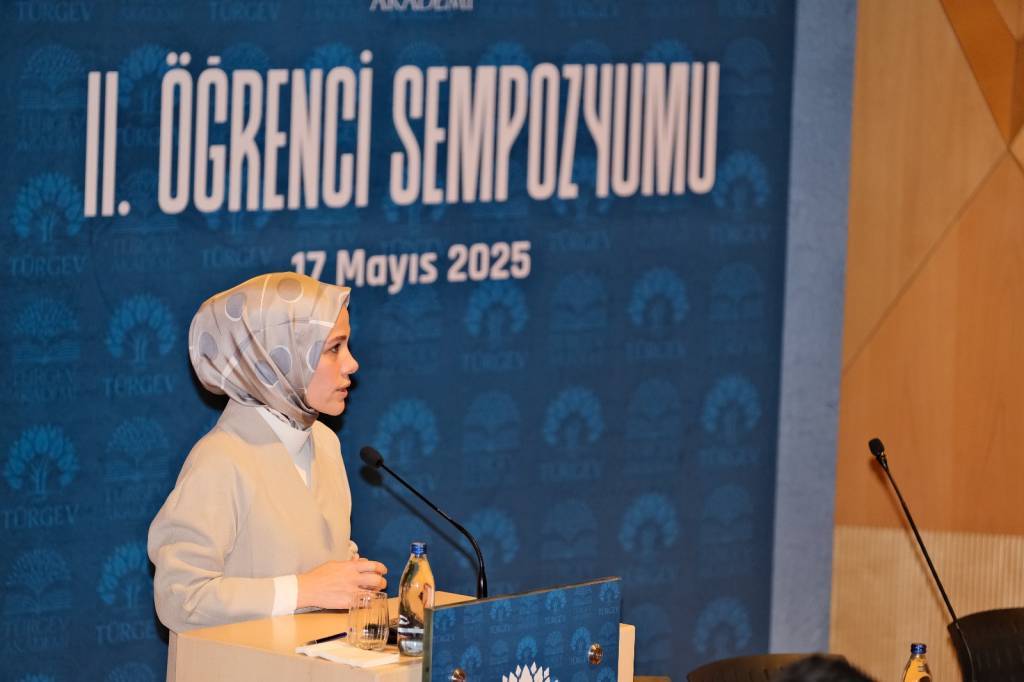 bilecik-haber_istanbul-da-turgev-akademi-ii-ogrenci-sempozyumu-duzenlendi-75793.jpg