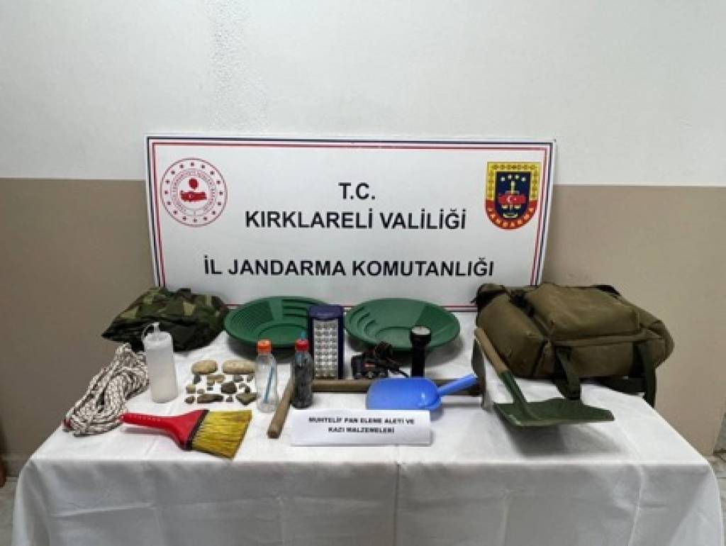 bilecik-haber_kirklareli-nde-uyusturucu-operasyonunda-8-zanli-yakalandi-75251.jpg