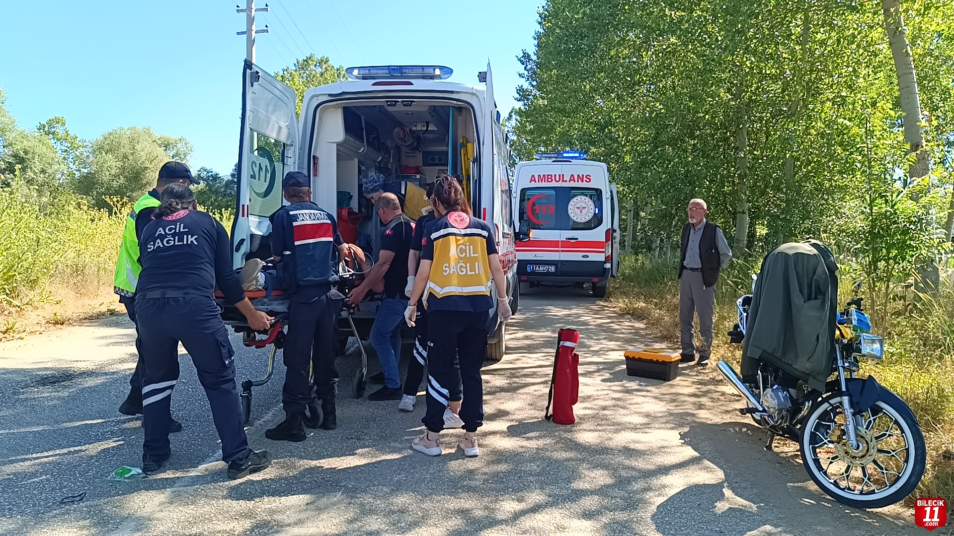 Bilecik'te devrilen motosikletin sürücüsü yaralandı