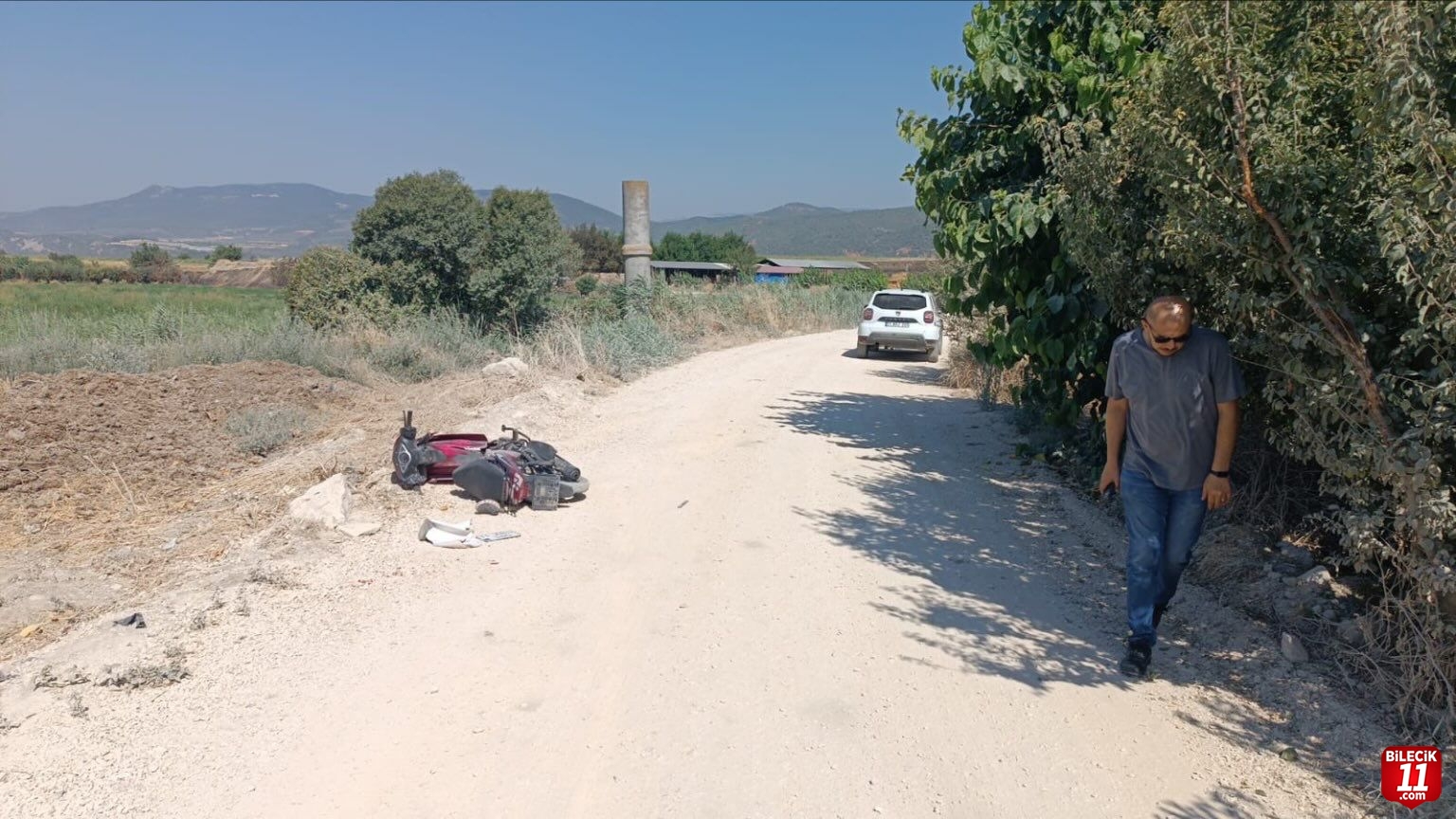 Bilecik'te traktörle motosikletin çarpıştığı kazada 2 kişi yaralandı