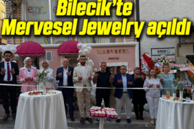 açıldı