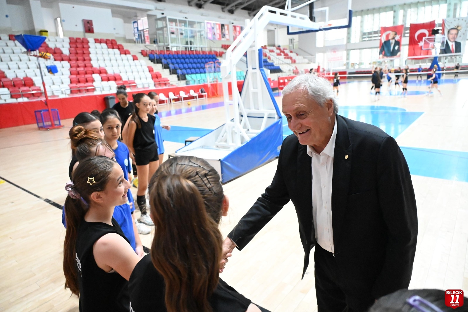 BAŞKAN BAKKALCIOĞLU’NDAN SPOR KURSLARINA ZİYARET