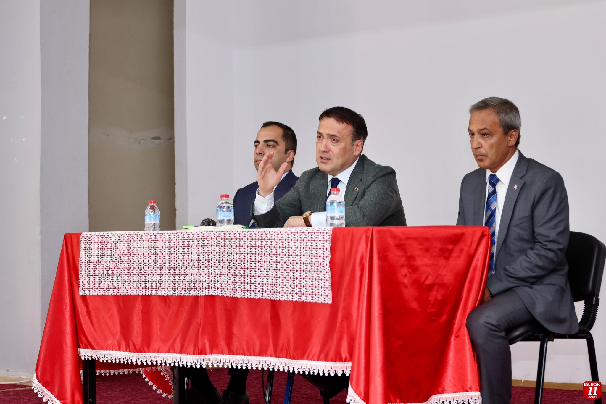 Bilecik Valisi Sözer, Yenipazar’da Muhtarlarla İstişare Toplantısı Düzenledi