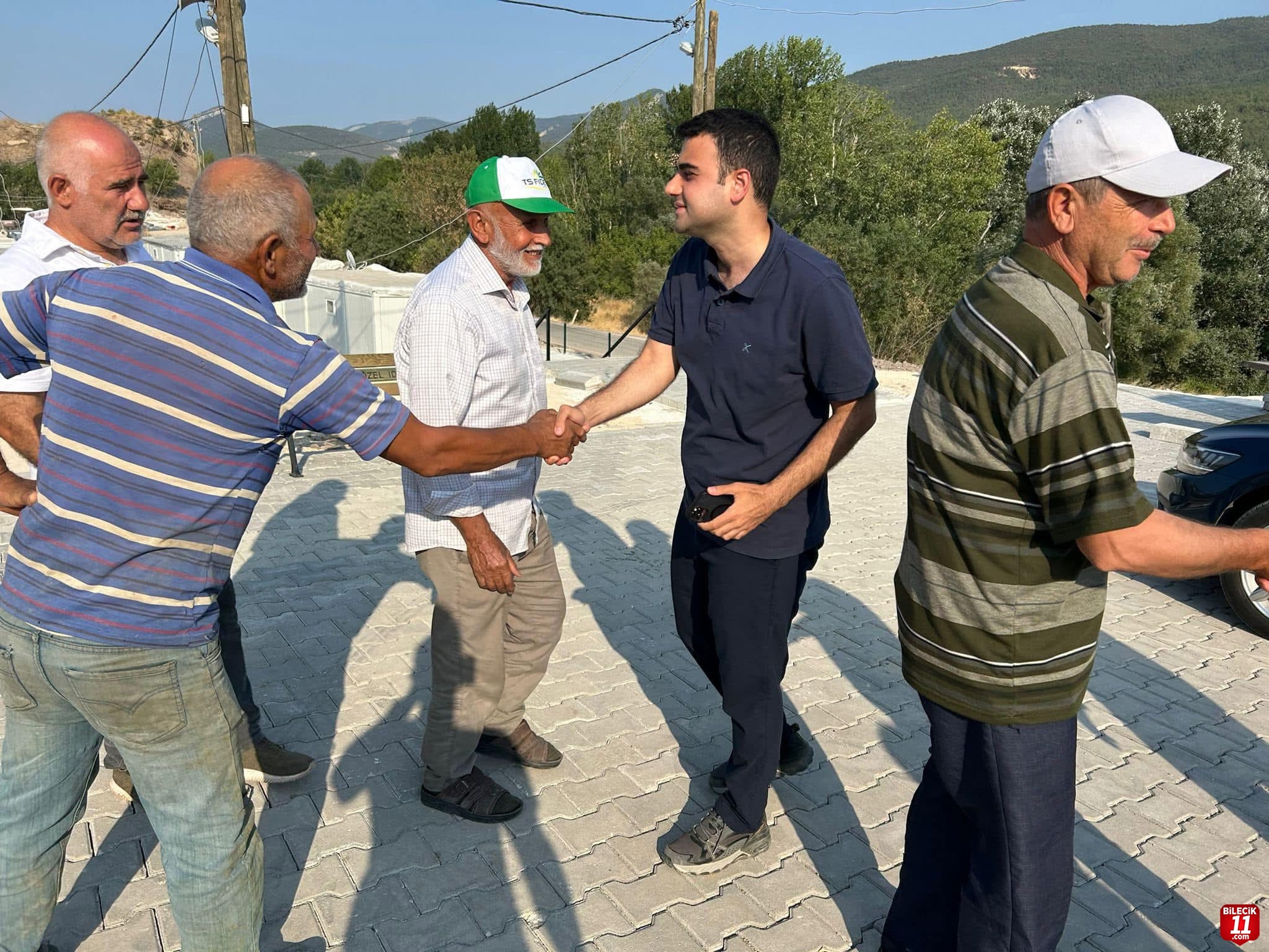 KAYMAKAM KILIÇ YANGIN BÖLGESİNDEN AYRILMIYOR