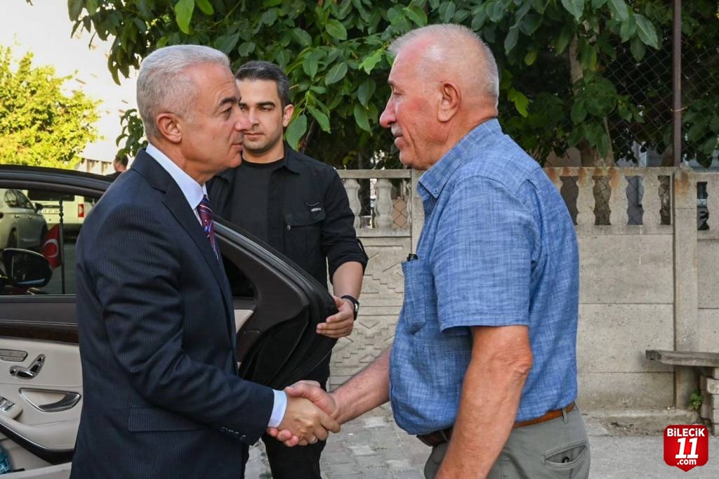 Kırklareli Valisi Turan, Vize'de taziye ziyaretlerinde bulundu
