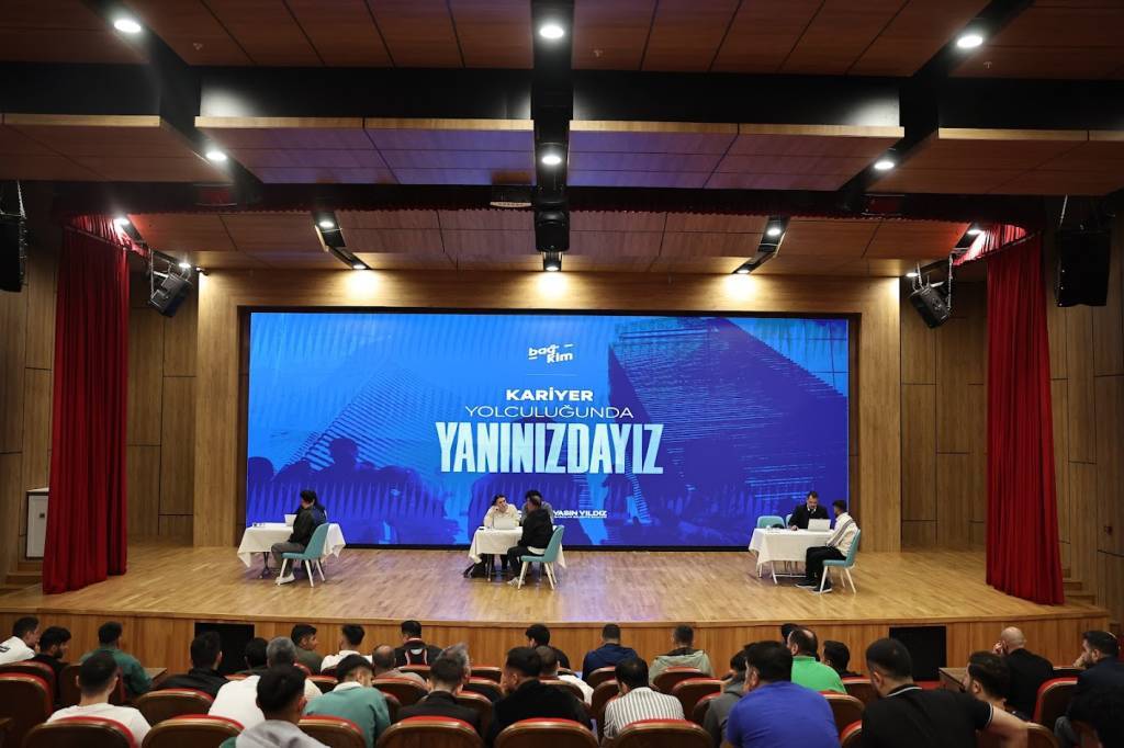 bilecik-haber_bagcilar-belediyesi-kariyer-merkezi-3-bin-47-kisiye-istihdam-sagladi-95986.jpg