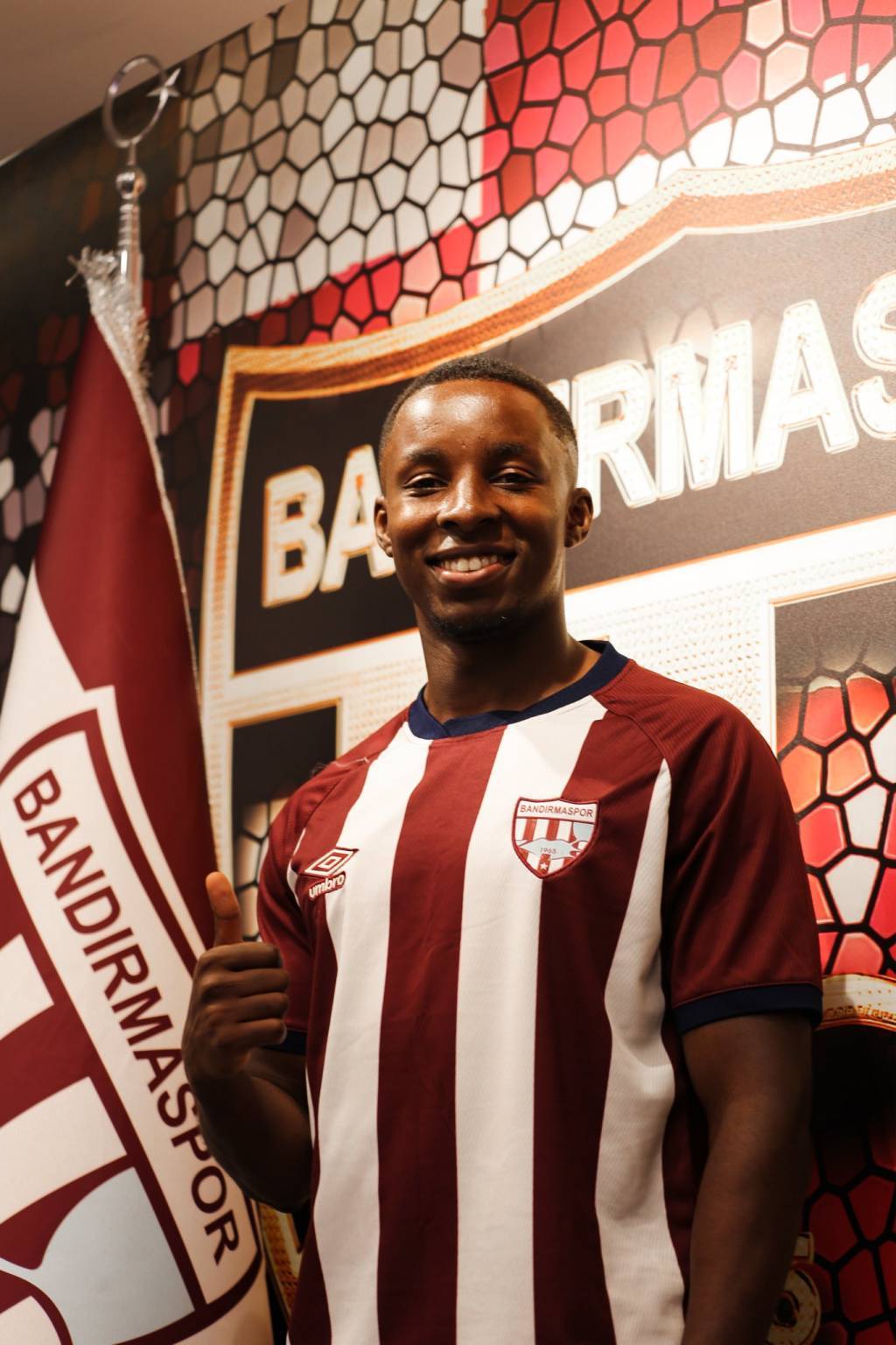 bilecik-haber_bandirmaspor-nijeryali-futbolcu-tosin-kehinde-yi-kadrosuna-katti-95800.jpg