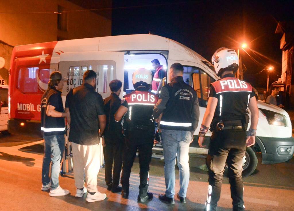 bilecik-haber_edirne-de-denetimde-5-duzensiz-gocmen-yakalandi-95914.jpg