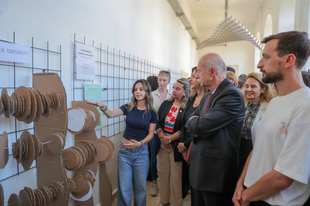bilecik-haber_tu-de-geleneksel-projeler-senligi-kapsaminda-sergi-acildi-98031.jpg