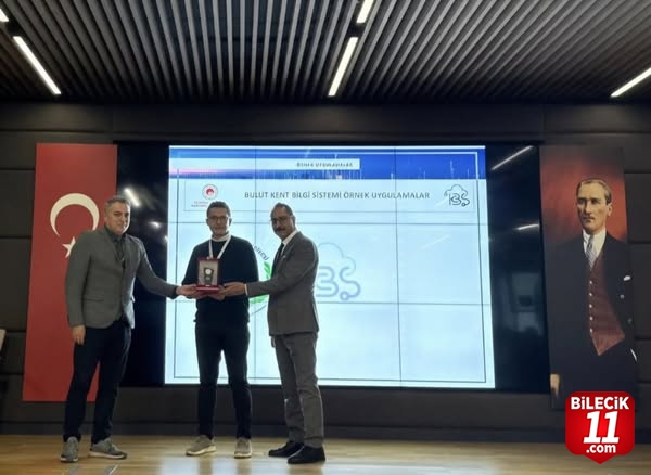 Bozüyük Belediyesi Plaketle Ödüllendirildi