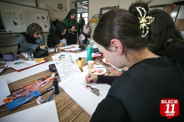 Bursa'da lise öğrencileri resim çizerek Filistin'e destek verdi