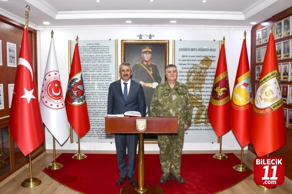 Edirne Valisi Sezer'den 5. Kolordu Komutanı Aksoytürk'e ziyaret