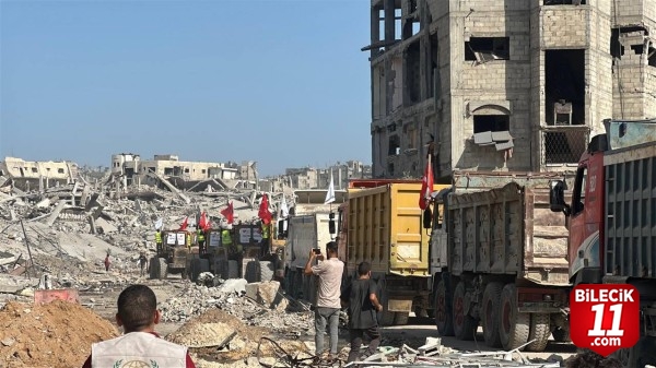 İHH, Gazze'de enkaz temizliğine devam ediyor