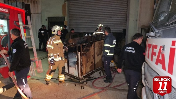 İnegöl'de mobilya imalathanesinde çıkan yangın söndürüldü