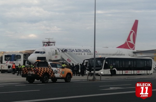 İsrail'in alıkoyduğu aktivistleri Türkiye'ye getiren THY uçağı İstanbul'a ulaştı