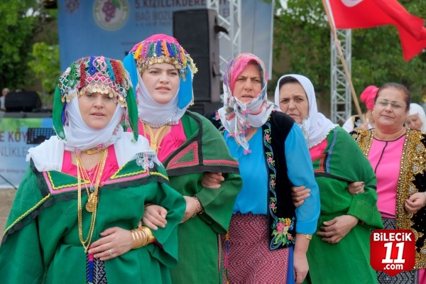 Kırklareli'nde "gelin başı çatma" geleneği canlandırıldı