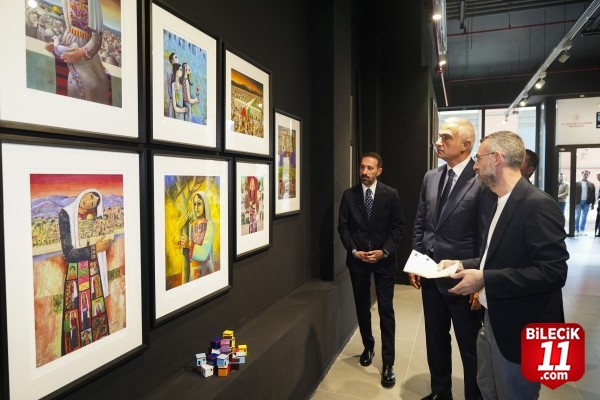 Kültür ve Turizm Bakanı Ersoy, Filistinli sanatçıların "Hala Yaşıyorum" sergisini gezdi