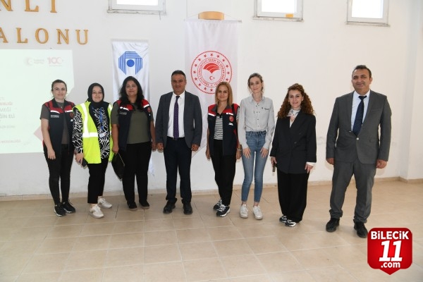 Lapseki'de kadın çiftçiler bilgilendirildi